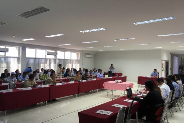 ท่าน นพ. สมิต ประสันนาการ นพ.สสจ. อุดรธานีให้เกียรติมามอบนโยบายการดำเนินงานด้านสาธารณสุขปีงบประมาณ 2561