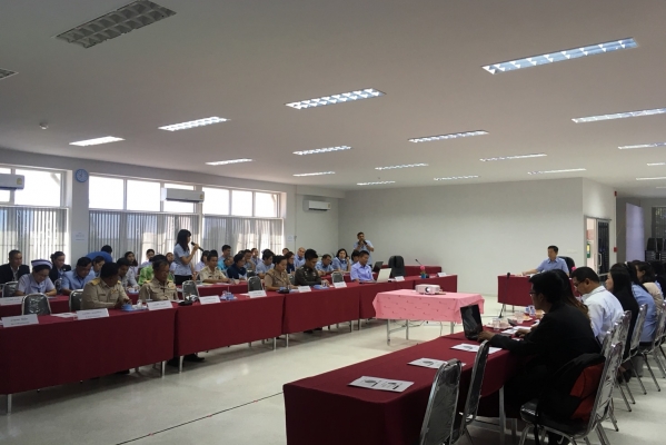 ท่าน นพ. สมิต ประสันนาการ นพ.สสจ. อุดรธานีให้เกียรติมามอบนโยบายการดำเนินงานด้านสาธารณสุขปีงบประมาณ 2561