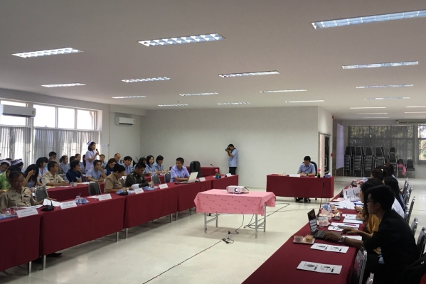 ท่าน นพ. สมิต ประสันนาการ นพ.สสจ. อุดรธานีให้เกียรติมามอบนโยบายการดำเนินงานด้านสาธารณสุขปีงบประมาณ 2561