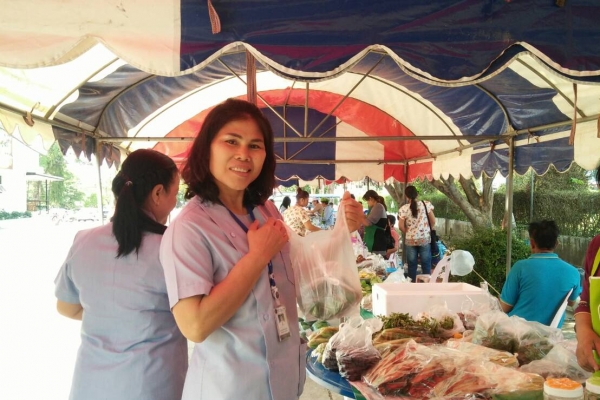 ตลาดนัดสีเขียว (Green Market)