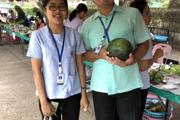 ตลาดนัดสีเขียว (Green Market)