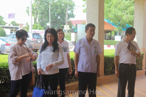 บริษัทอุตสาหกรรมน้ำตาลอีสาน จำกัด มอบรถเยี่ยมบ้านและที่นอนลม