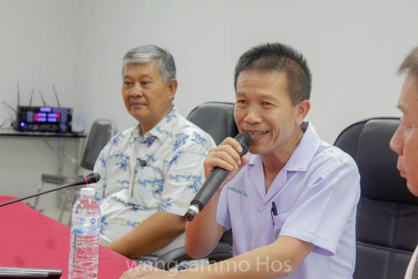 บริษัทอุตสาหกรรมน้ำตาลอีสาน จำกัด มอบรถเยี่ยมบ้านและที่นอนลม